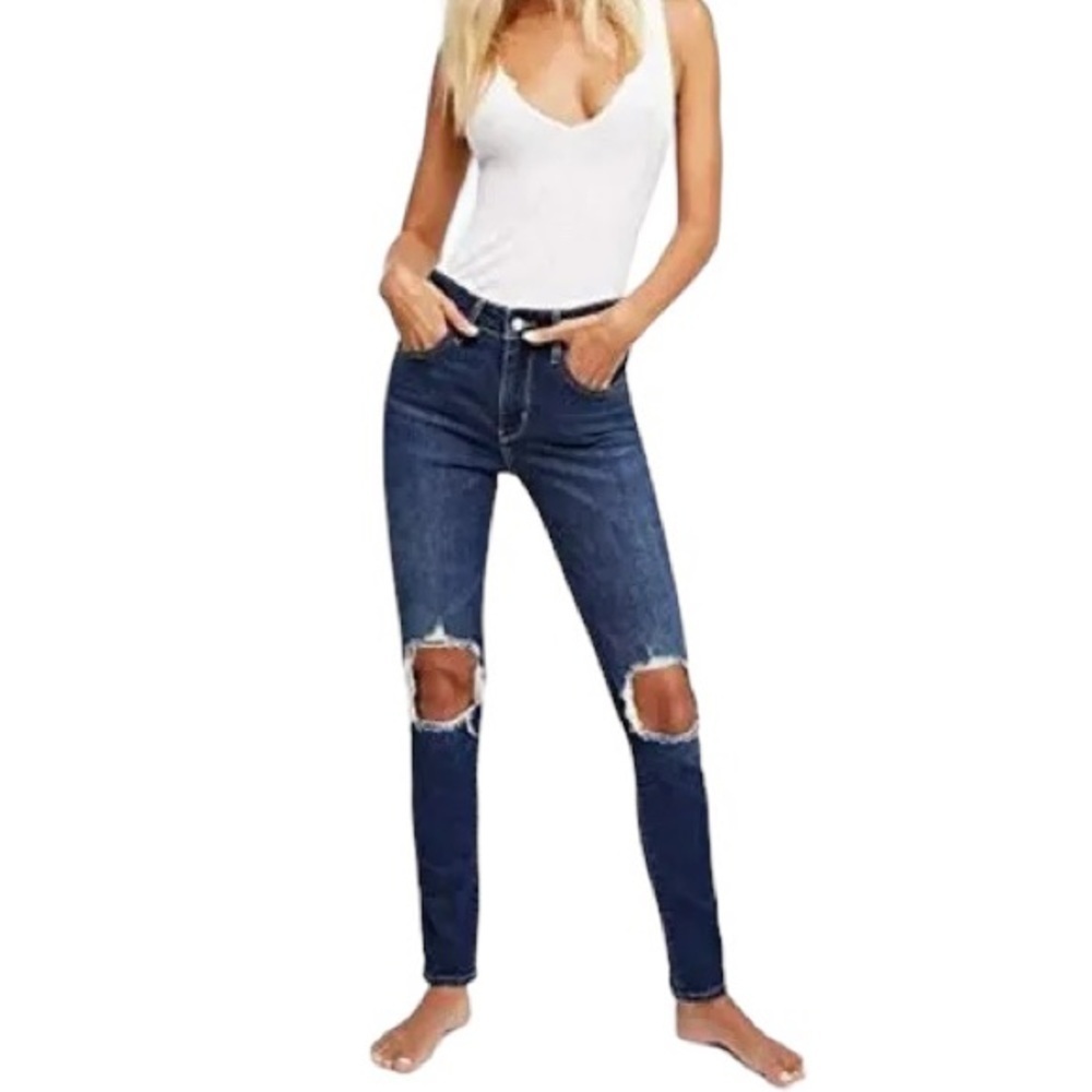 Free People Mid Rise Knee Ripped Skinny Jeans Size 26